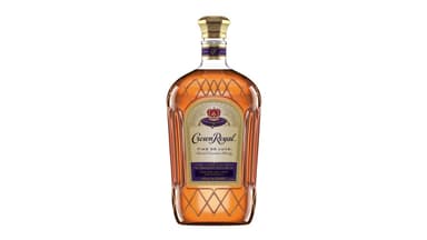 Crown Royal Fine De Luxe 80 Proof Blended Canadian Whisky