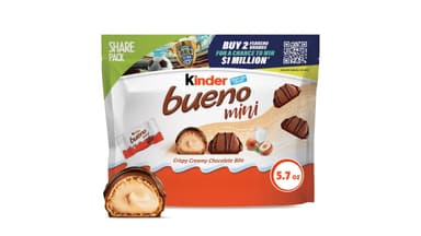 Kinder Bueno Mini Chocolate Bites with Crispy Wafer and Hazelnut Cream Share